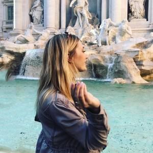 Meet your Posher, Candace